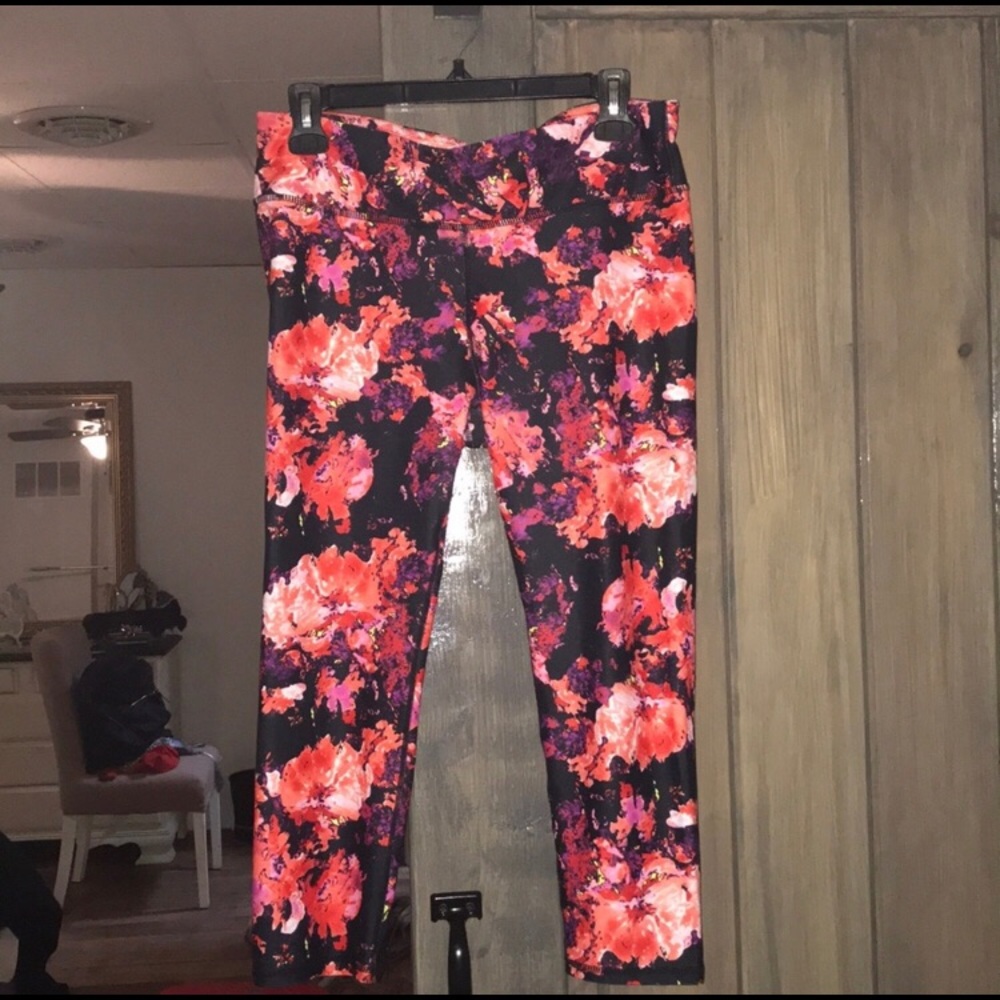 Fabletics Floral Capri Legging
